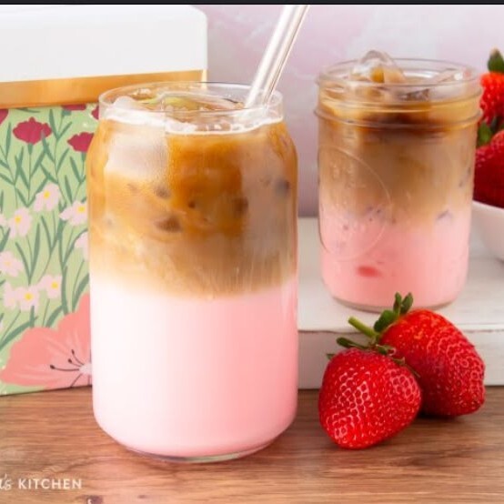 Ice Strawberry Mocha