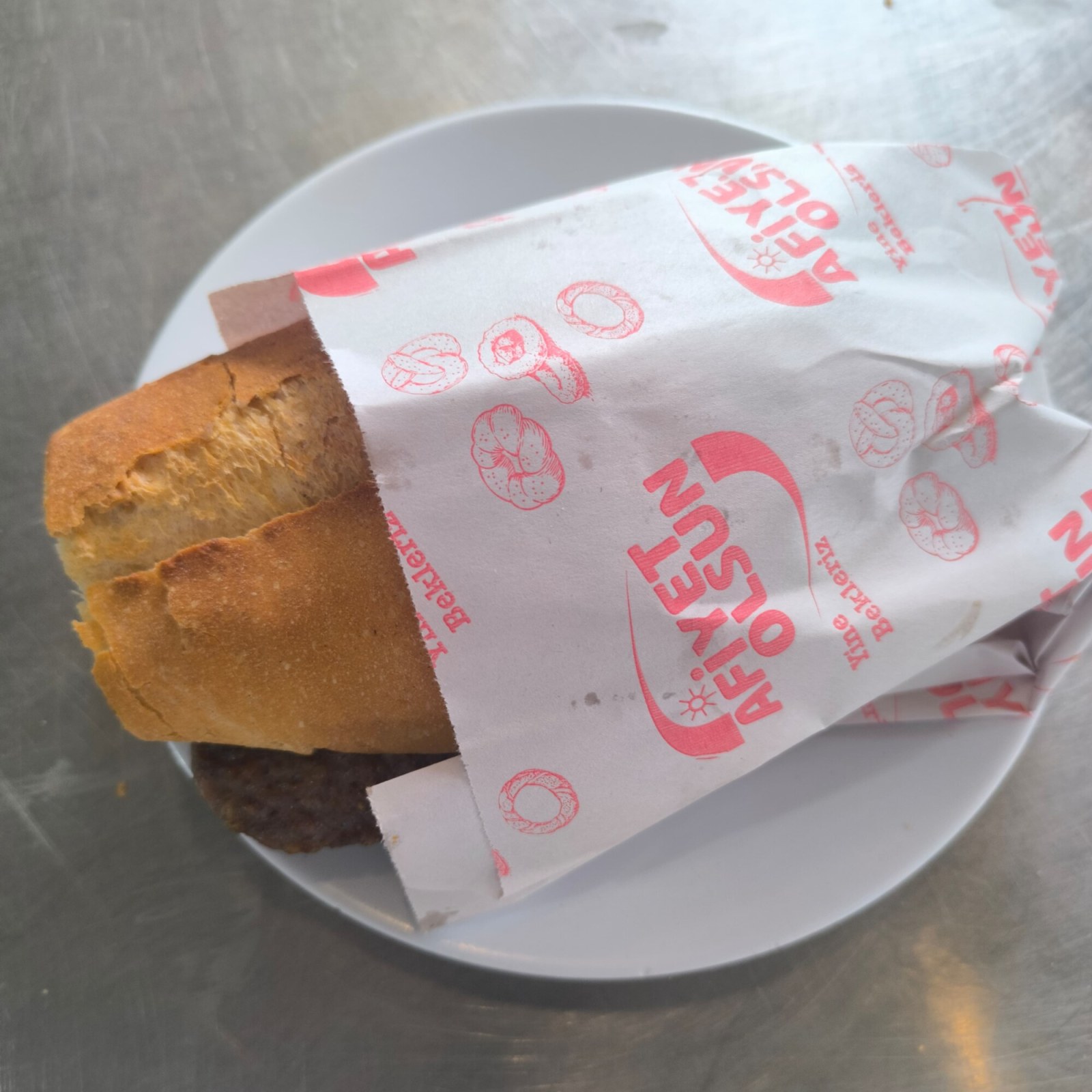Köfte Yarım Ekmek Arası Yarım Porsiyon 90gr