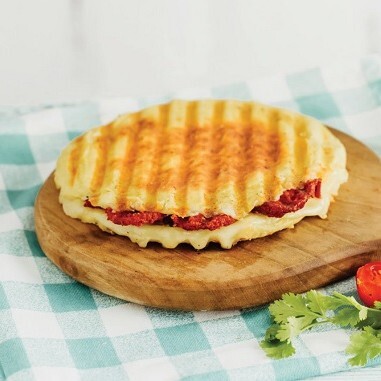 Sucuklu Bazlama Tost