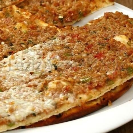 Kıymalı Kaşarlı Pide