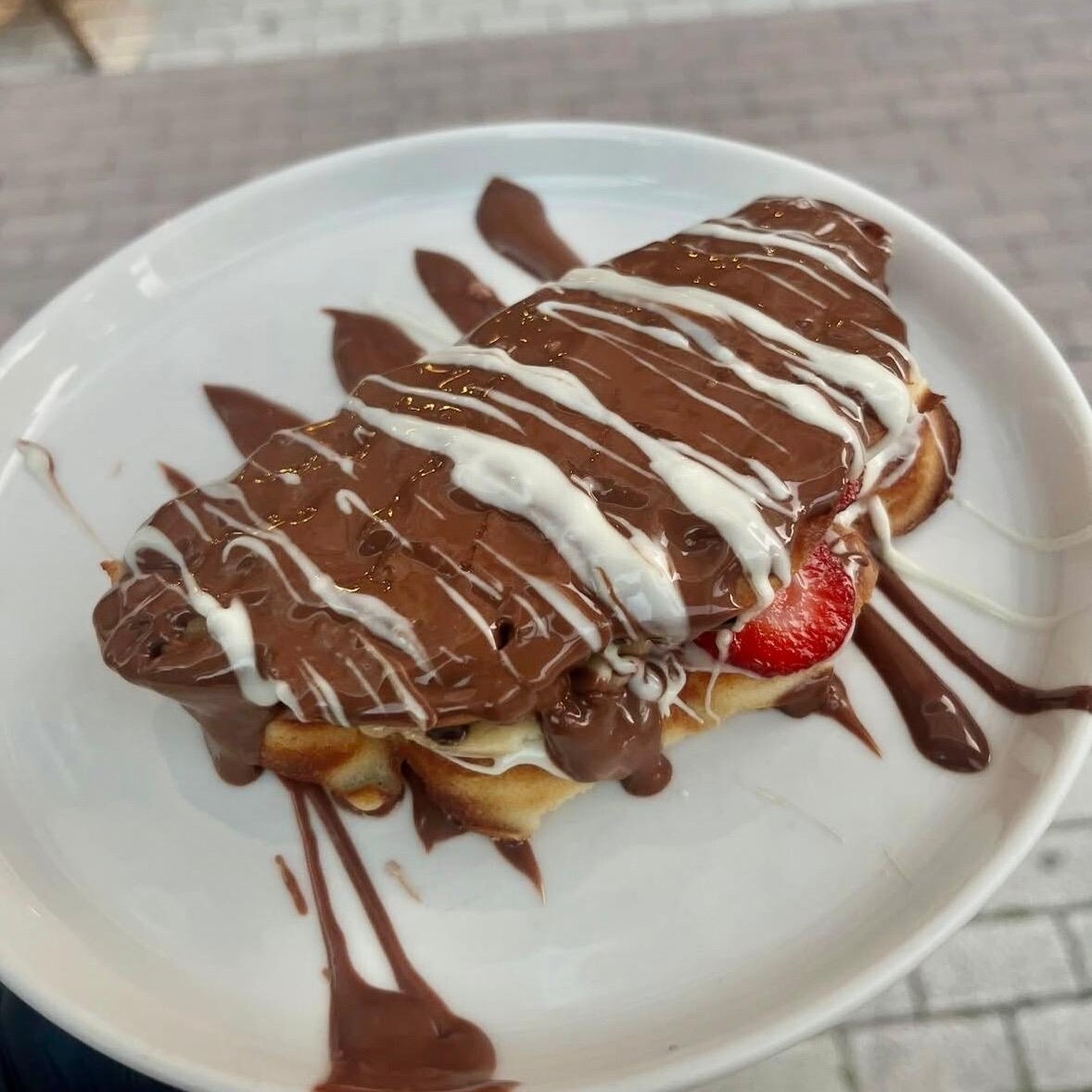 Klasik Bol Çikolatalı Waffle