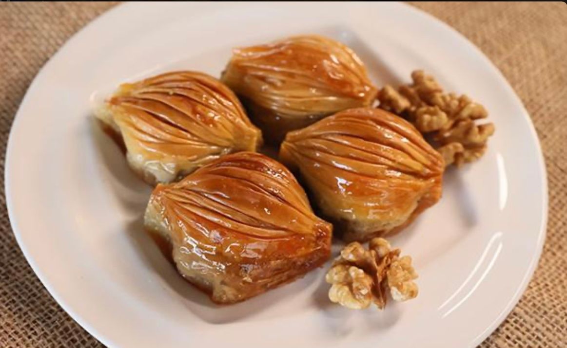 Cevizli Midye Baklava (1 Kg.)