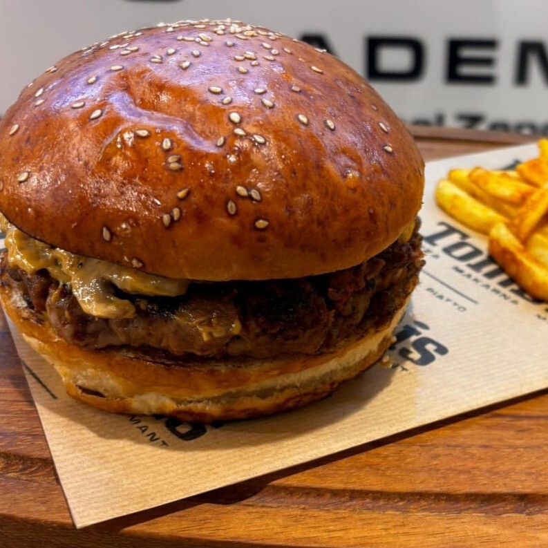 Tomburger Special