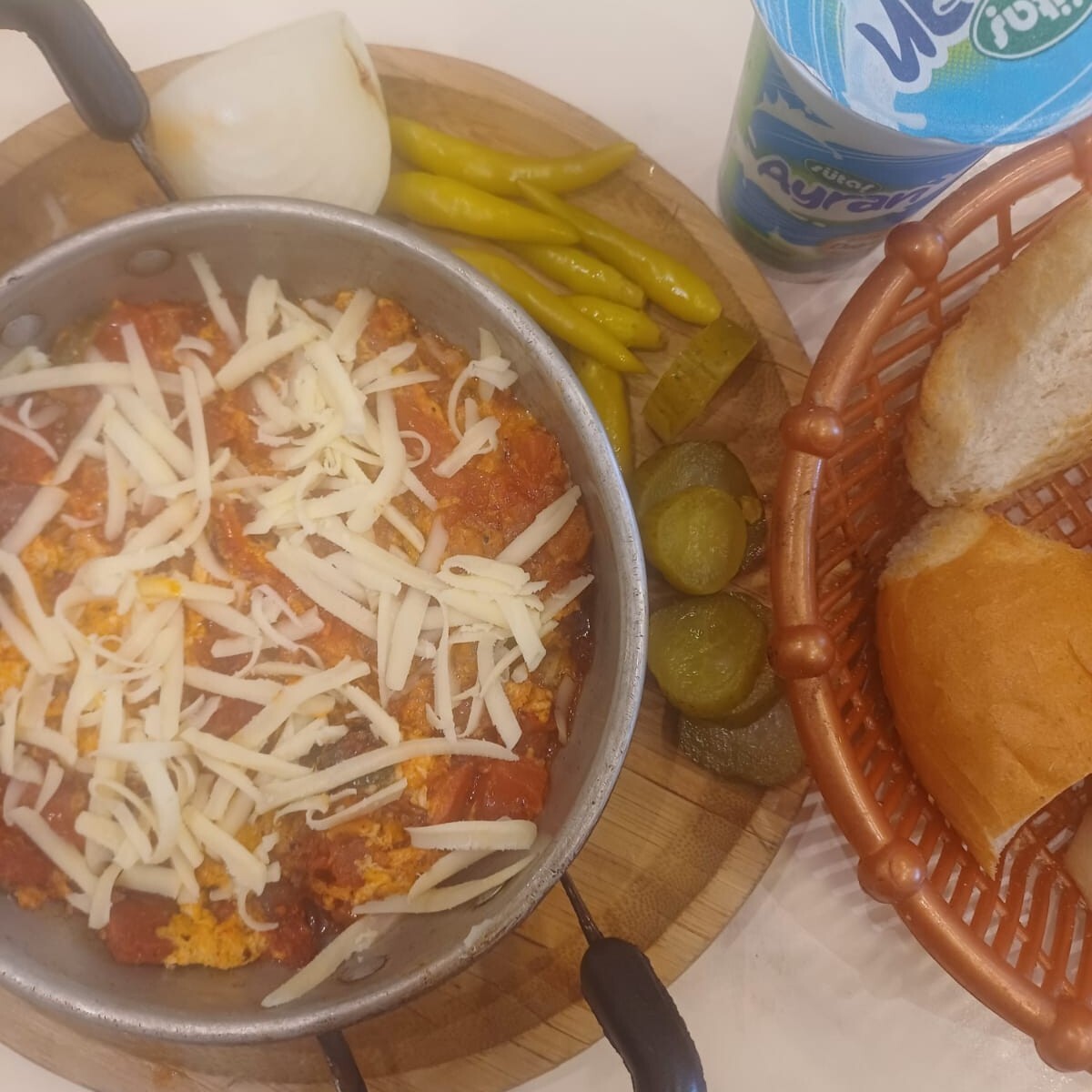 Duble Sucuklu Menemen