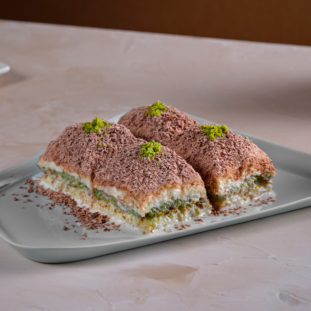 Fıstıklı Sütlü Çikolatalı Soğuk Baklava