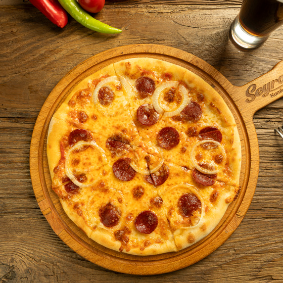 Sucuklu Pizza
