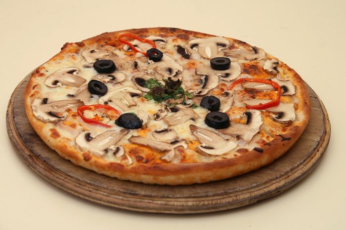 Sucuklu Mantarlı Pizza orta boy