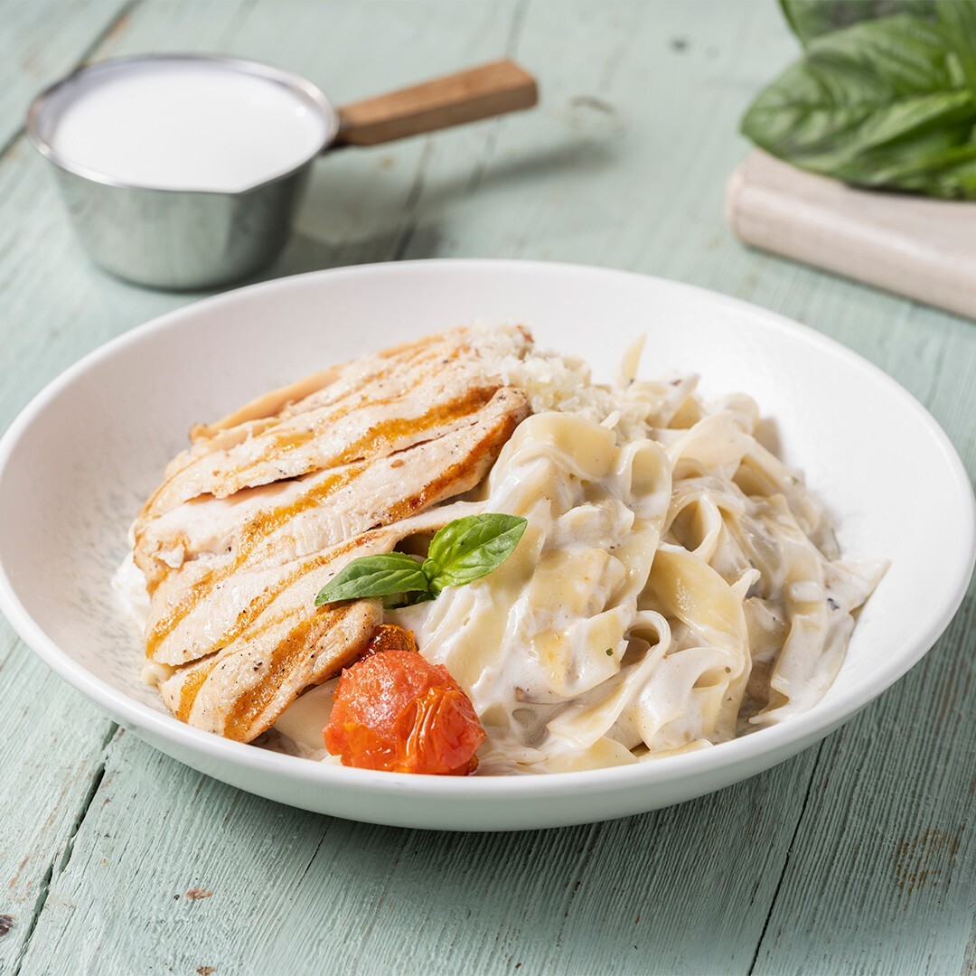 Tavuklu Fettuccine Alfredo