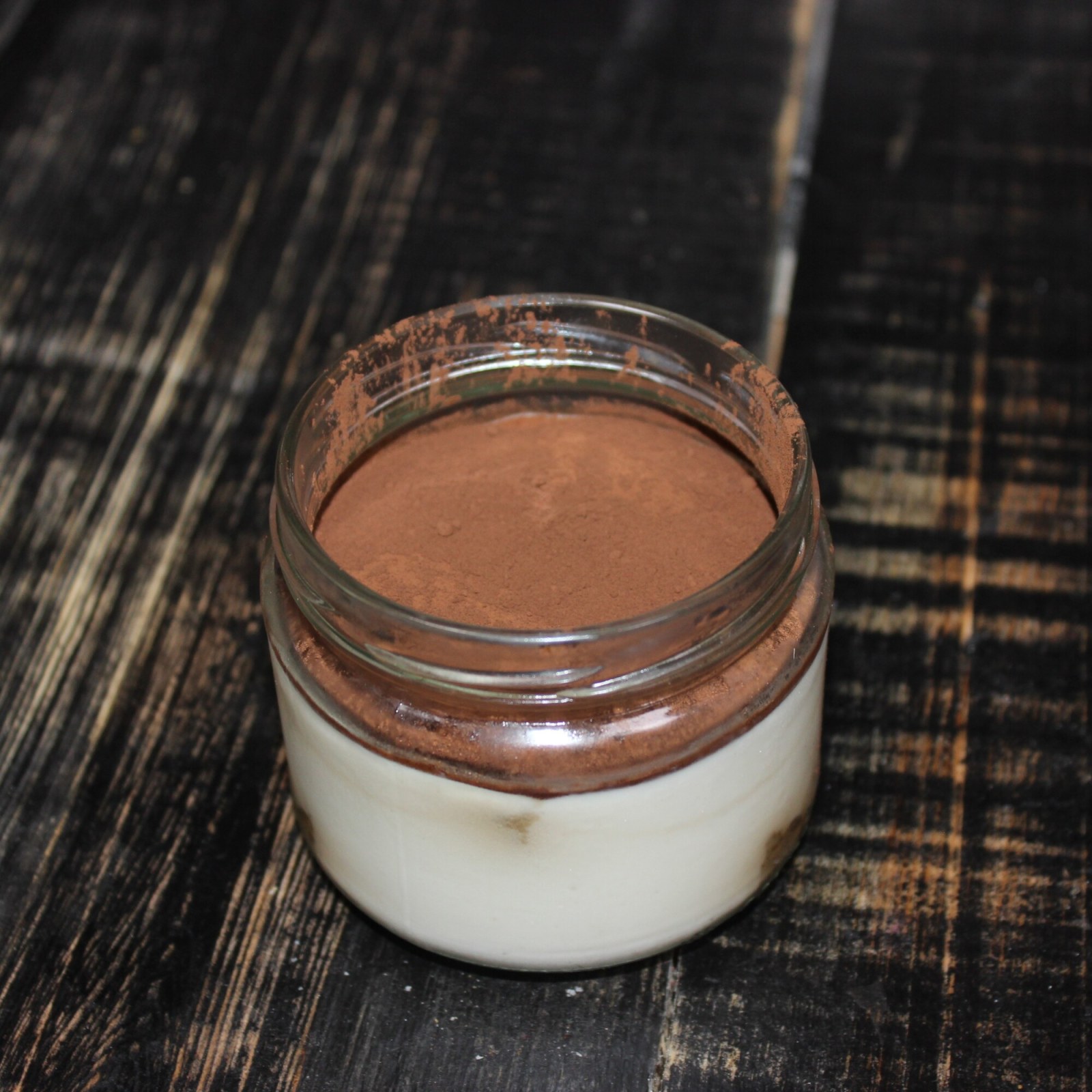 Çilek Soslu Tiramisu