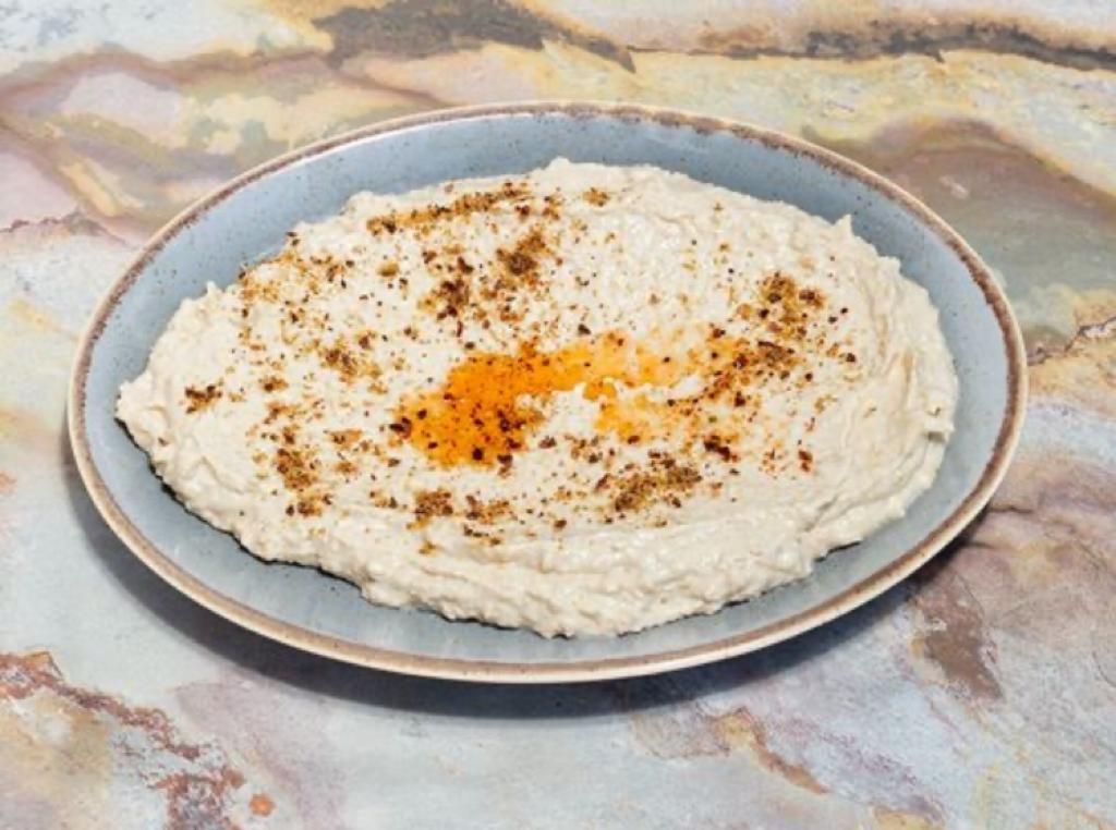 Sade Humus