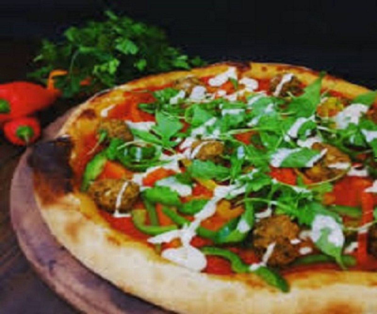 Falafel Pizza (Büyük Boy)