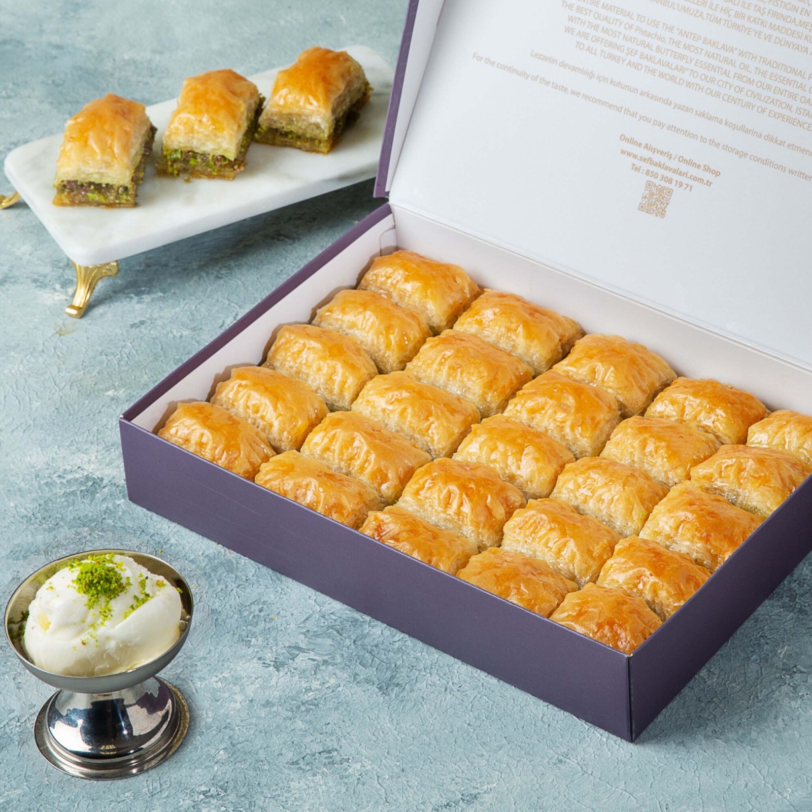 500 Gr Fıstıklı Baklava + 210 Gr Sade Dilim Dondurma