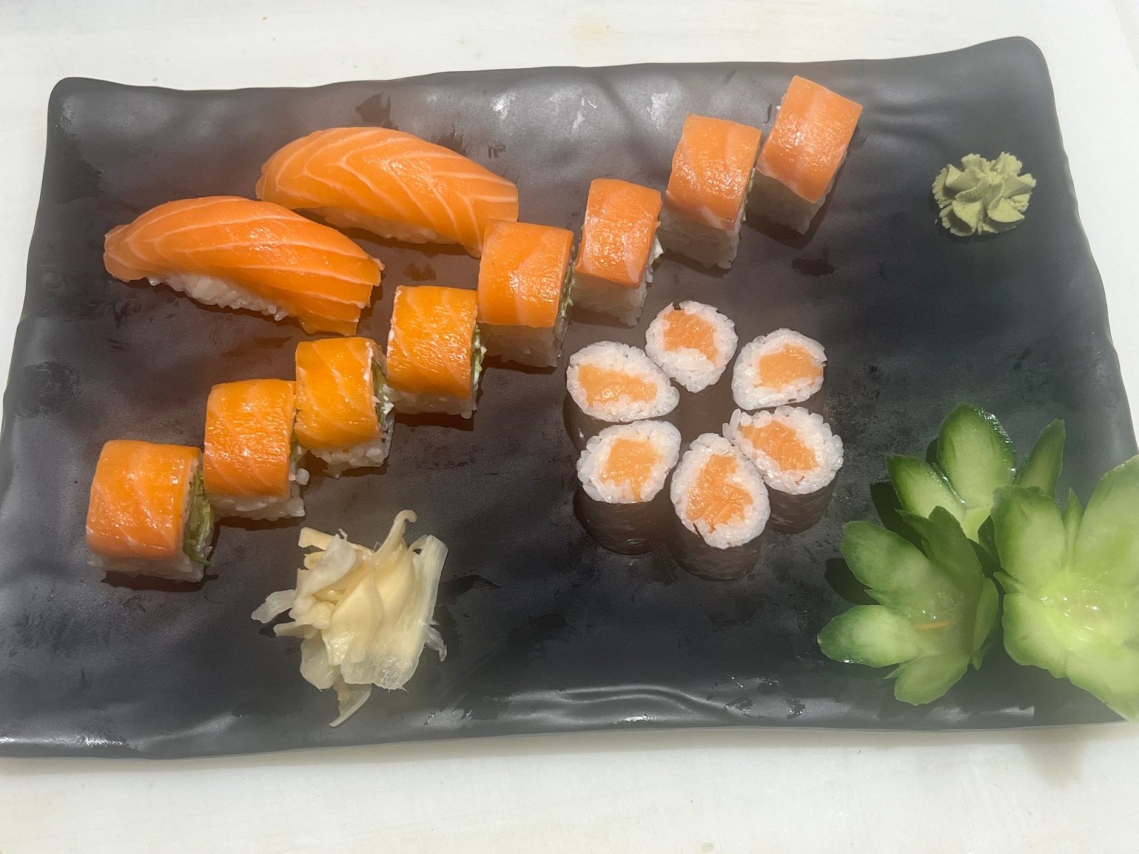 Salmon Dreamin (16 Pcs.)