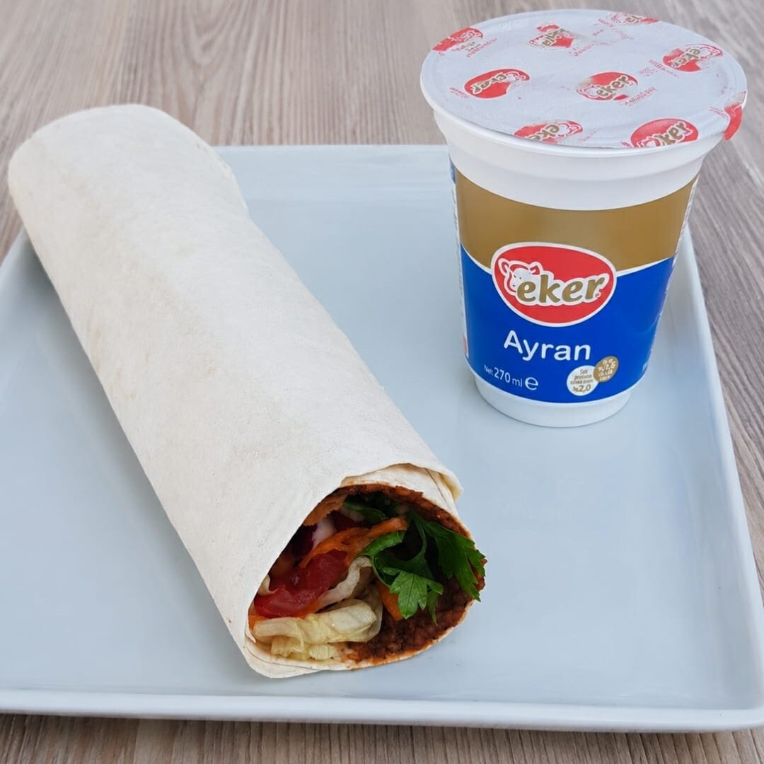 Battalbey Çiğ Köfte Dürüm (100 Gr) + Büyük Ayran (270 ml)