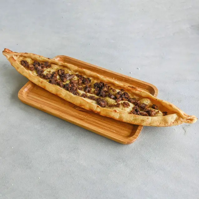 Kavurmalı Pide+Sütaş Ayran+Salata