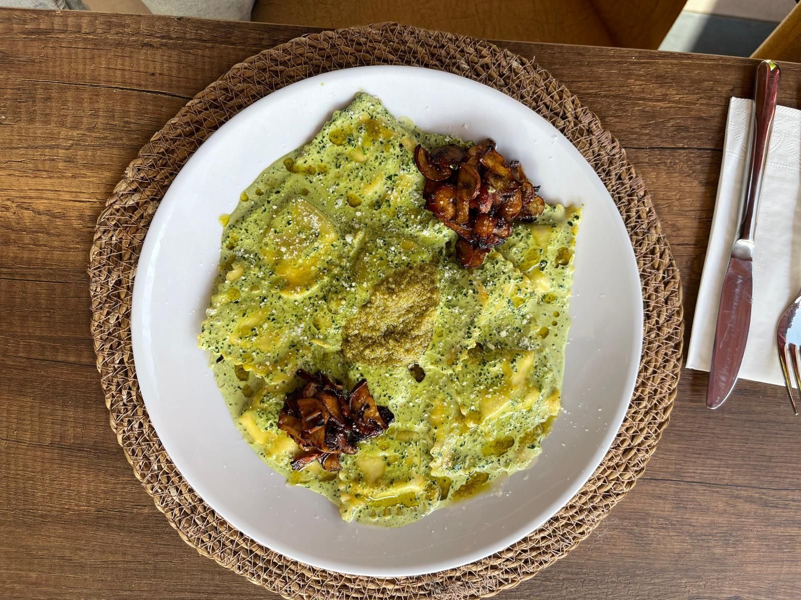 Ispanaklı Ricotta Peynirli Ravioli