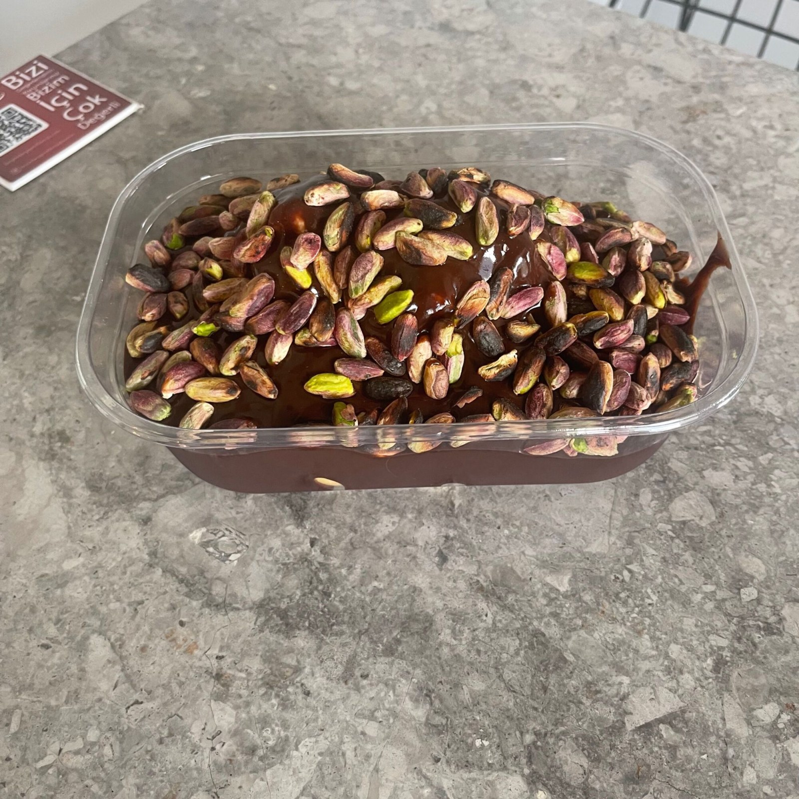 Fıstıklı Profiterol ( 750 gr )