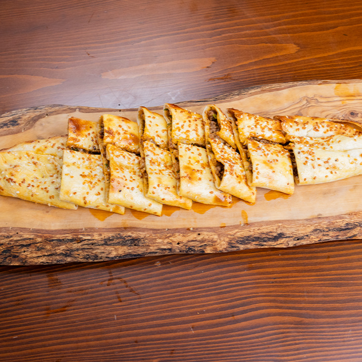 Kavrulmuş Kıymalı Pide ( BAFRA)