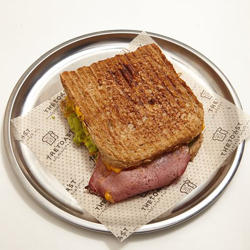 Füme & Avokado Tost