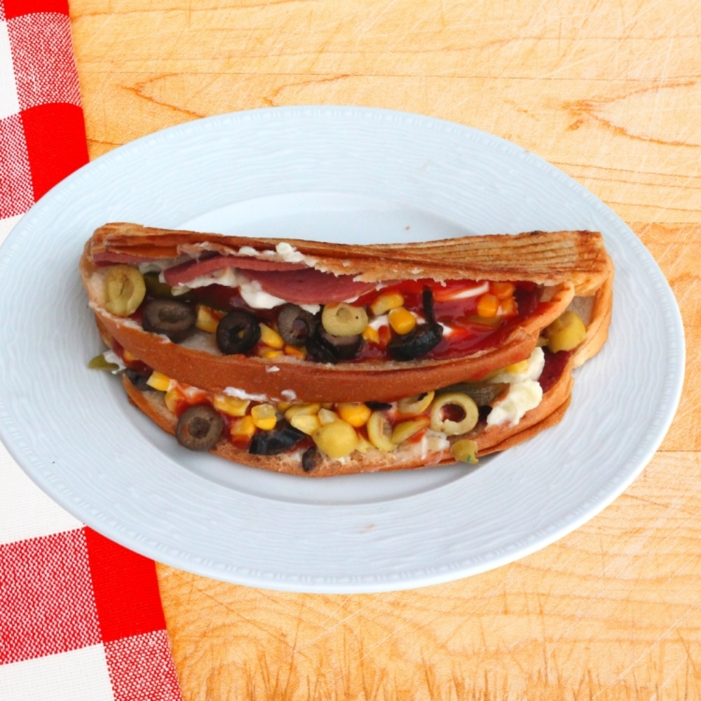Ayvalık Tost Menü