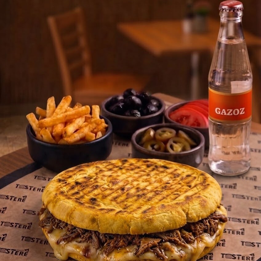 Kavurmalı Kaşarlı Bazlama Tost Menü
