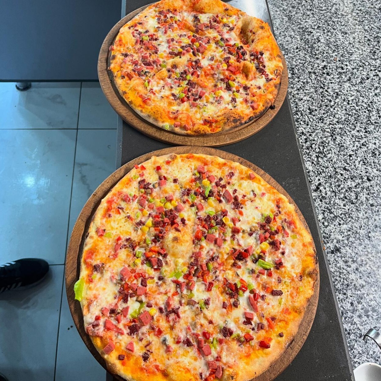 2 Büyük Boy Pizza Menü