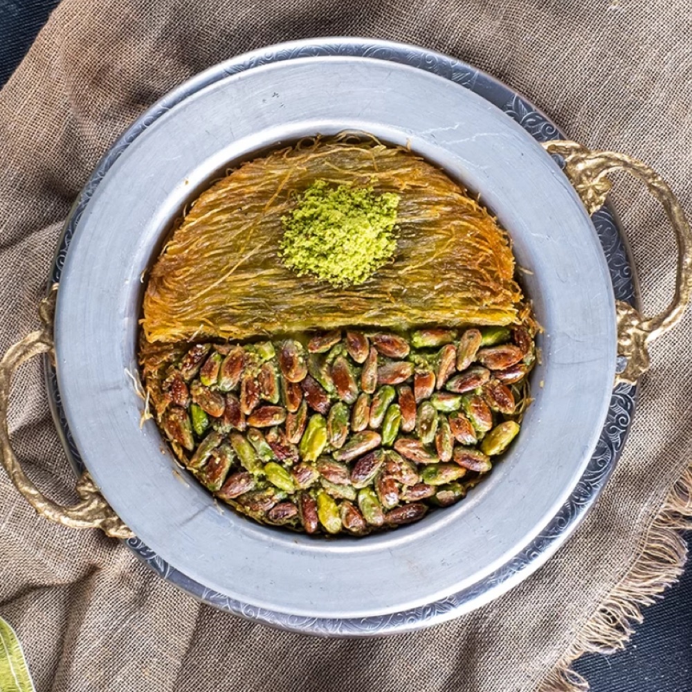 Yarı Hasır Yarı Special (3 Kişilik)