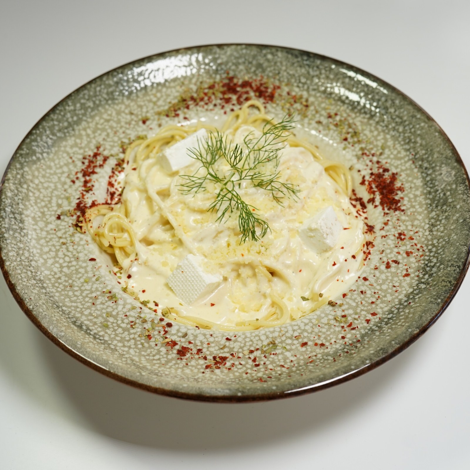 Dört Peynir Soslu Spagetti