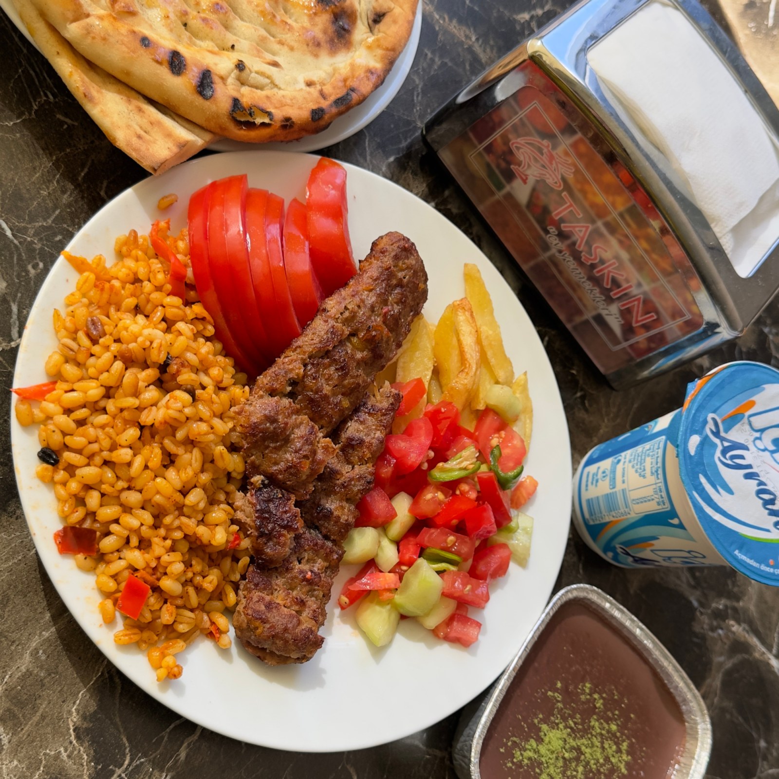 Urfa Kebap + İçecek + Tatlı