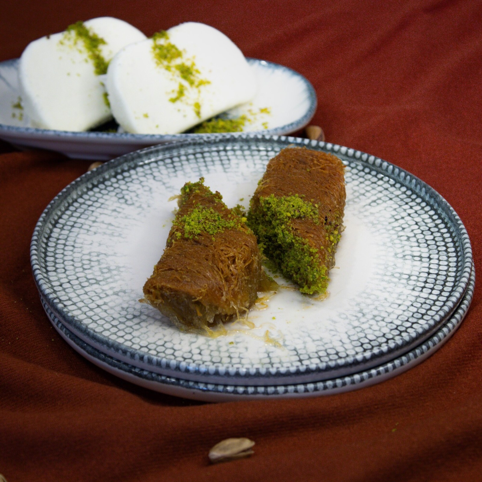 Antep Fıstıklı Diyarbakır Burma Kadayıf (500 g) & Maraş Dondurma (250 g)