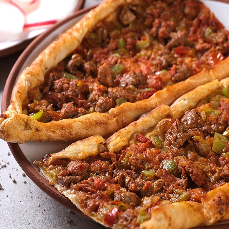 Kuşbaşılı Pide