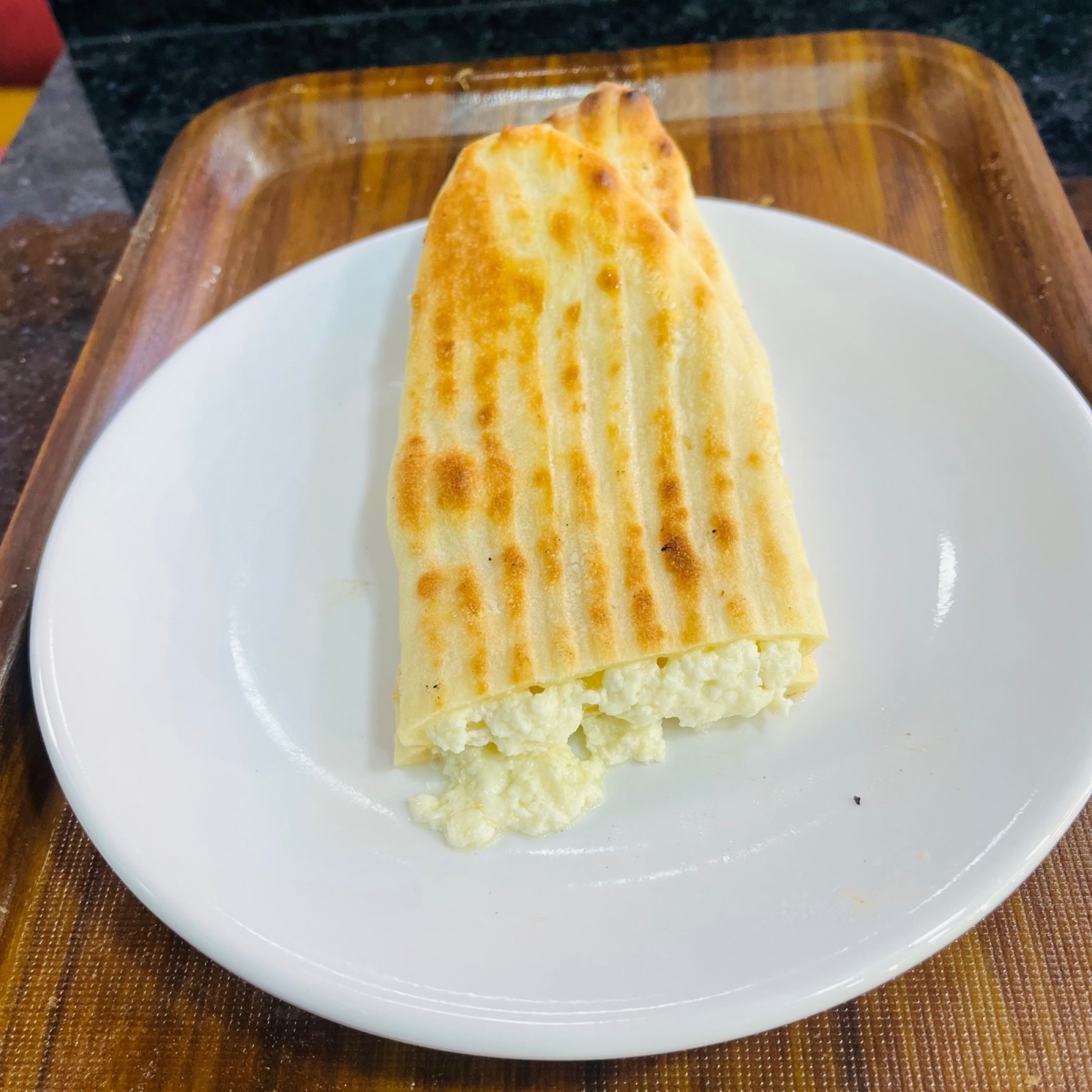 Peynirli Kır Pidesi