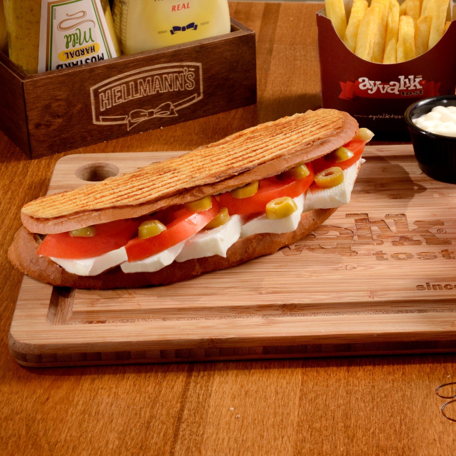 Beyaz Peynirli Tost Menü