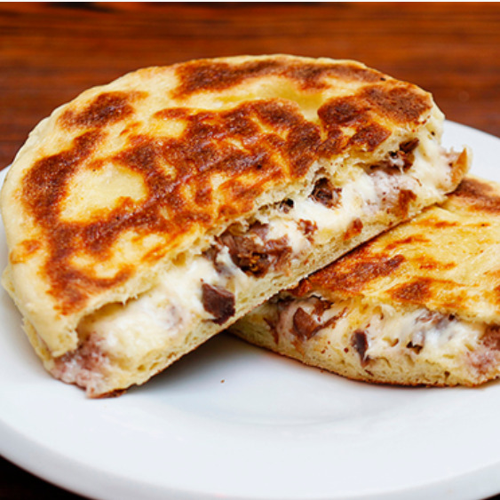 Kavurmalı Kaşarlı Tost