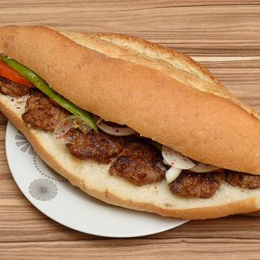 Üç Çeyrek Köfte