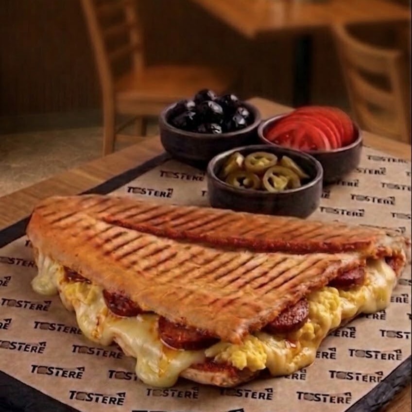 Yumurtalı Karışık Tost