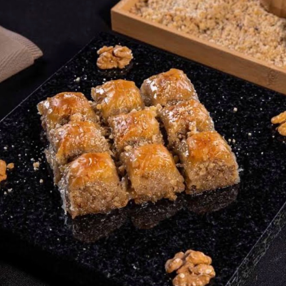 Cevizli Özel Baklava (1 kg)