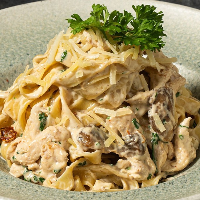 Tavuklu Fettuccine Alfredo