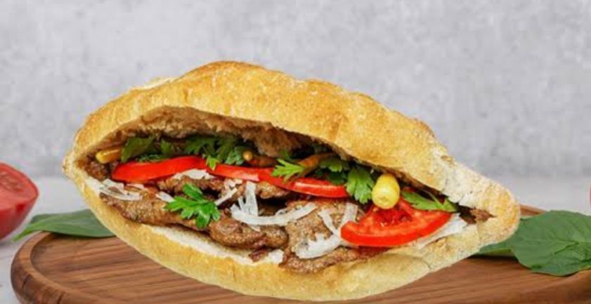 Tam Ekmek Arası Köfte