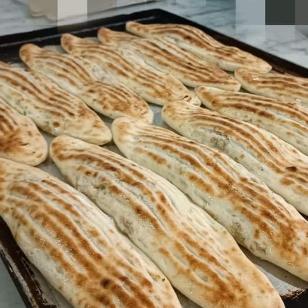 Peynirli Kır Pidesi