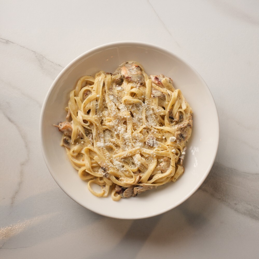 Fettucini Alfredo+İçecek