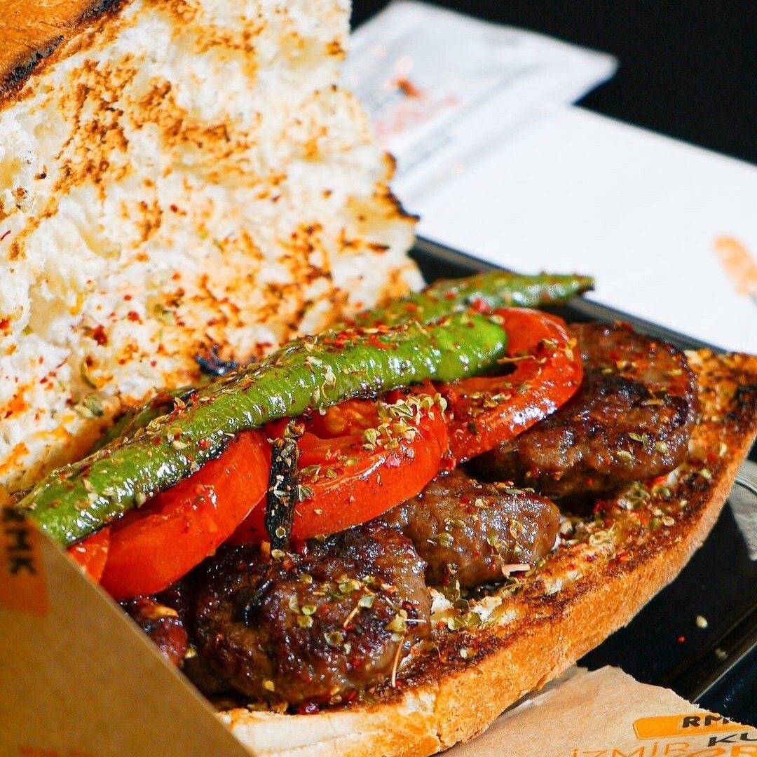 Ekmek Arası Izgara Köfte