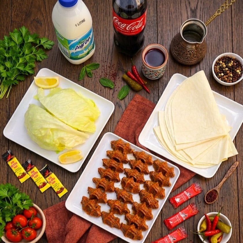 Çiğ Köfte Menü (600 gr) + 1 Litre İçecek