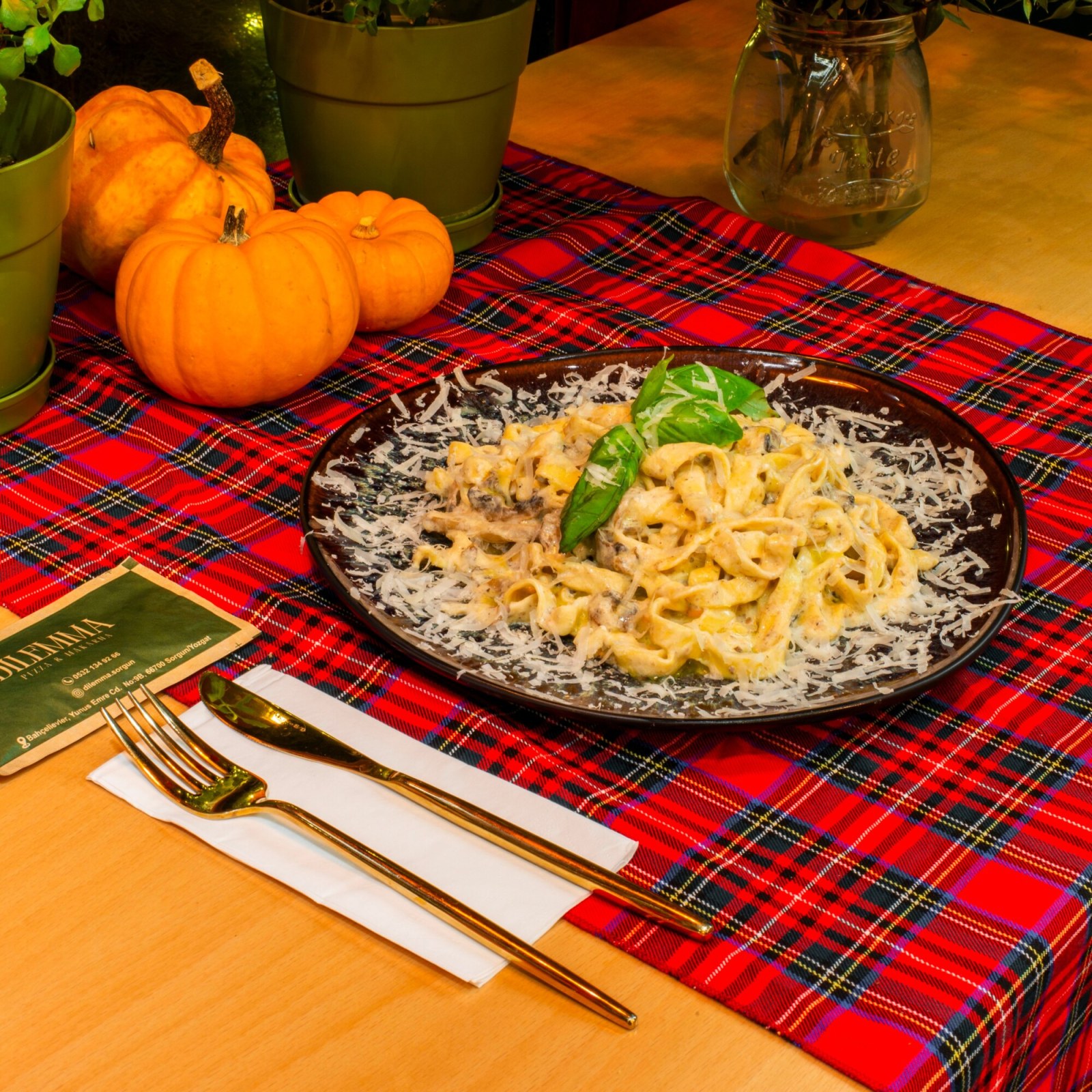 Mantar Soslu Fettuccine