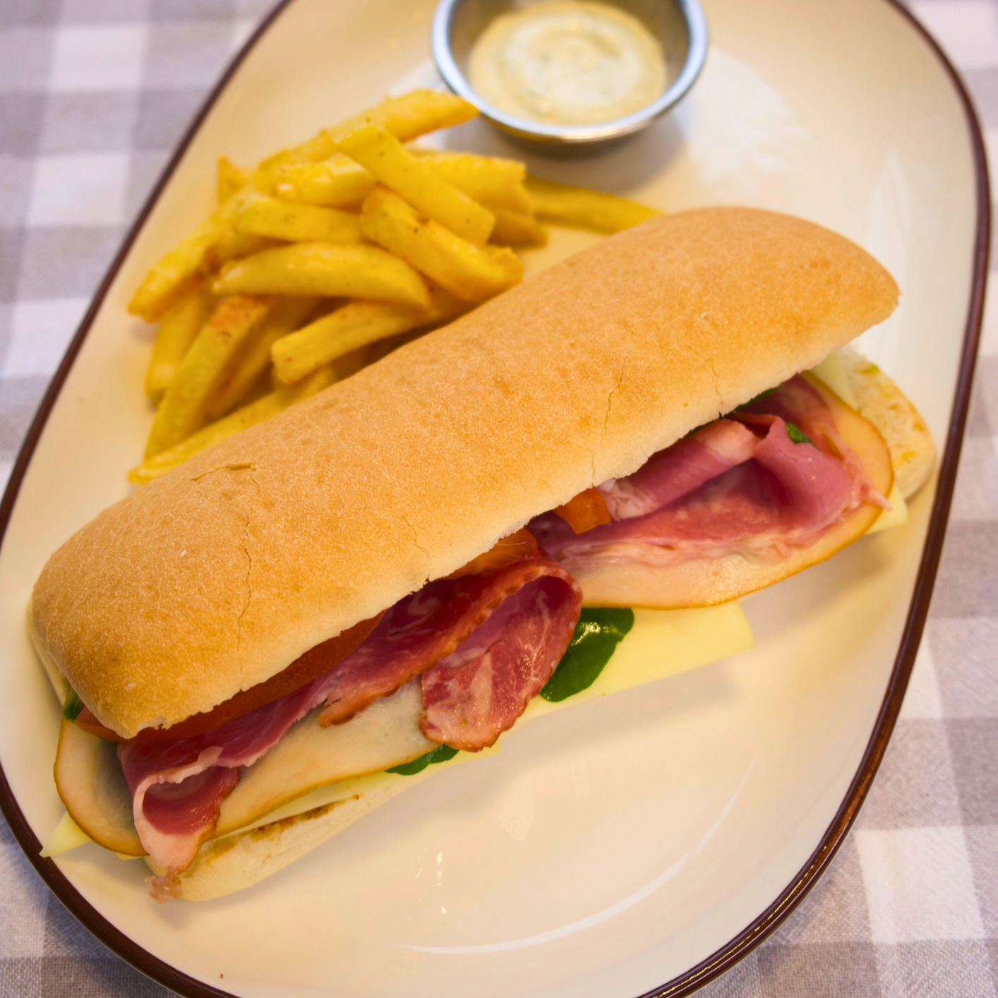 Mortadella Sandviç