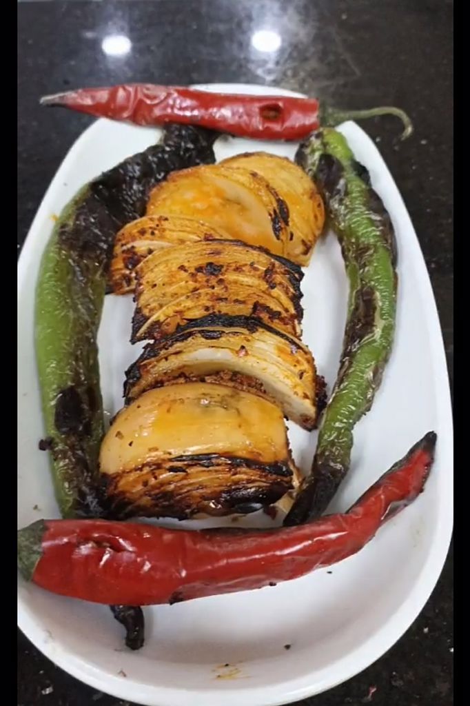 Pişmiş Acı & Tatlı Biber (2'şer Adet) & Pişmiş Soğan 4adet