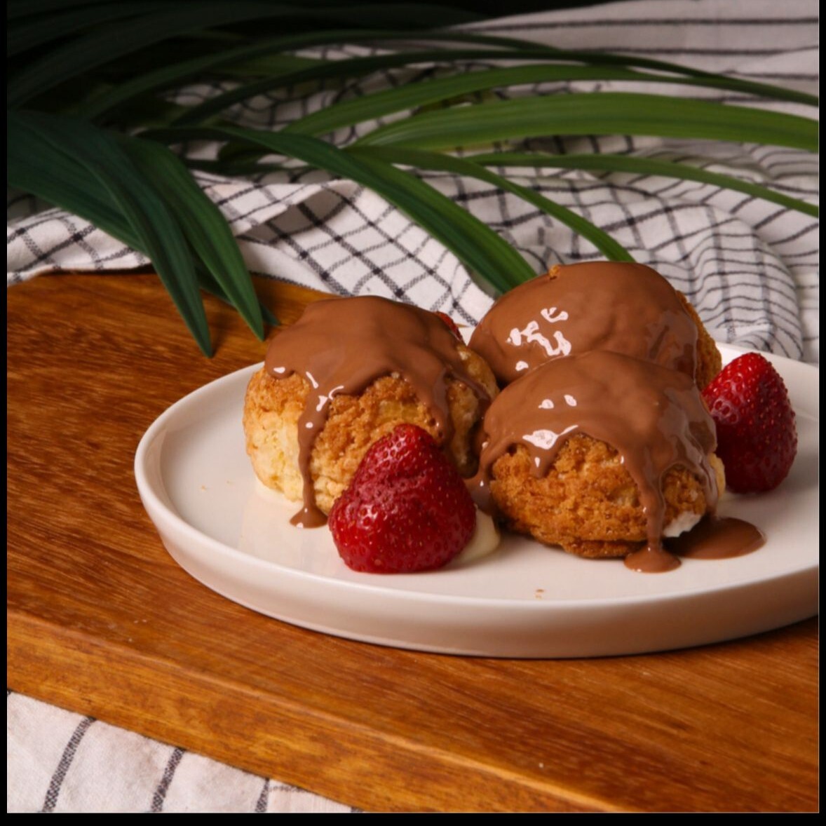 Belçika Çikolatalı Profiterol