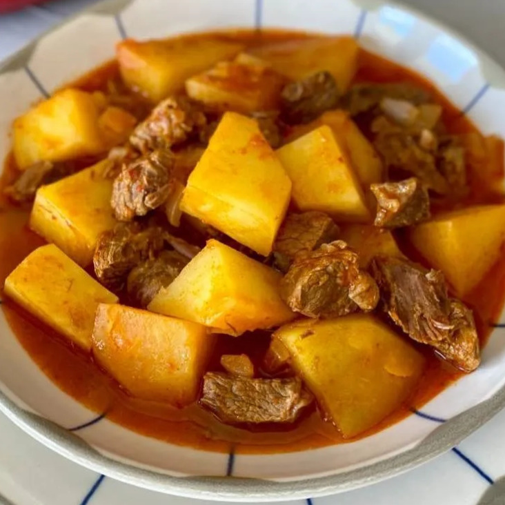 PATATESLİ ET GÜVEÇ MENÜ