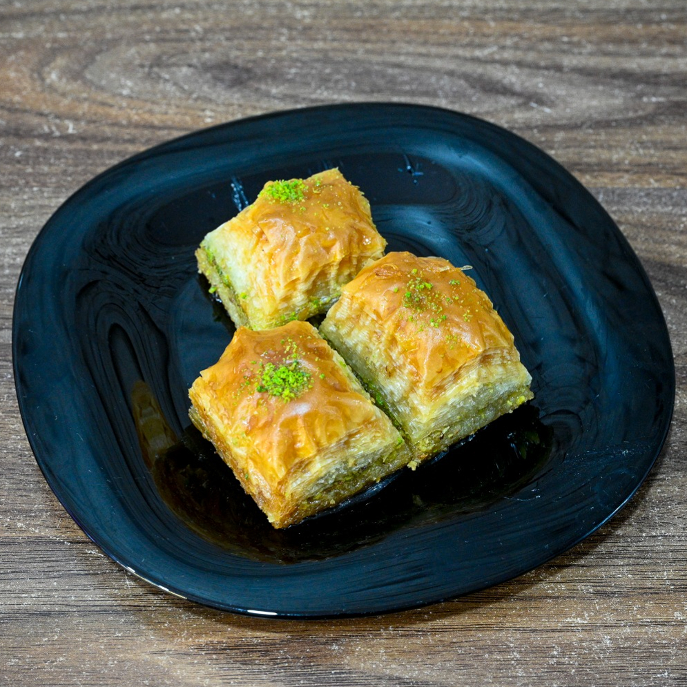 Fıstıklı Kare Baklava (1 kg.)