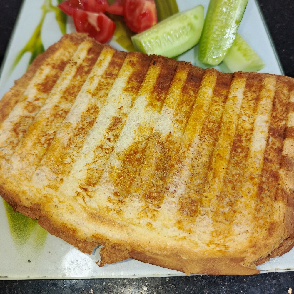 Yengen Tost (Ayvalık Tost Ekmeğinde)